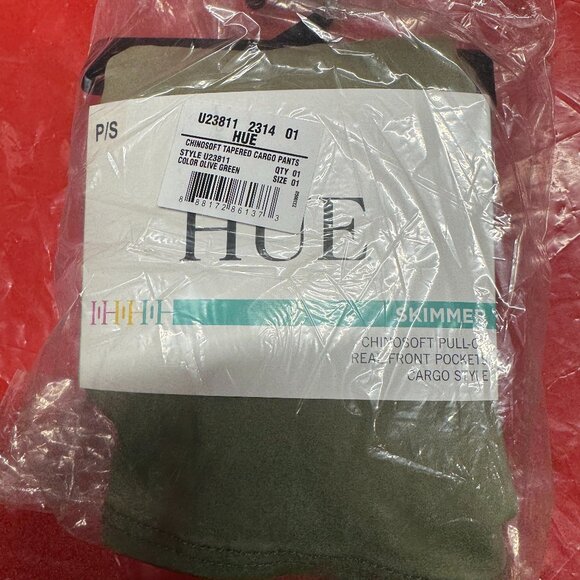 BNWT HUE u23811 chinosoft tapered cargo pants, Olive Green, size small - Picture 2 of 3